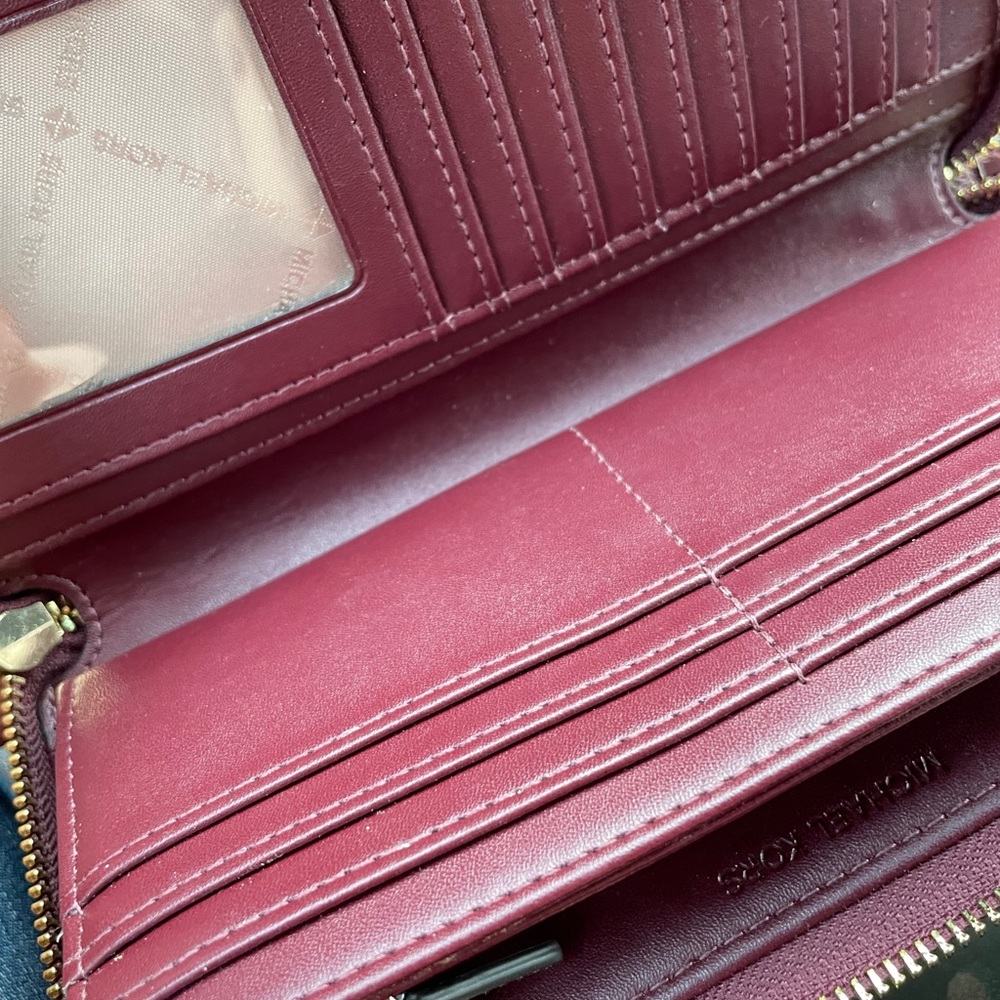 Michael Kors Jet Set Travel Large Logo Continental Wristlet Royal Pink Multi - Picture 2 of 9